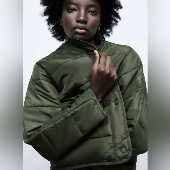 Zara Jackets & Blazers - ZARA Green Puffer Jacket